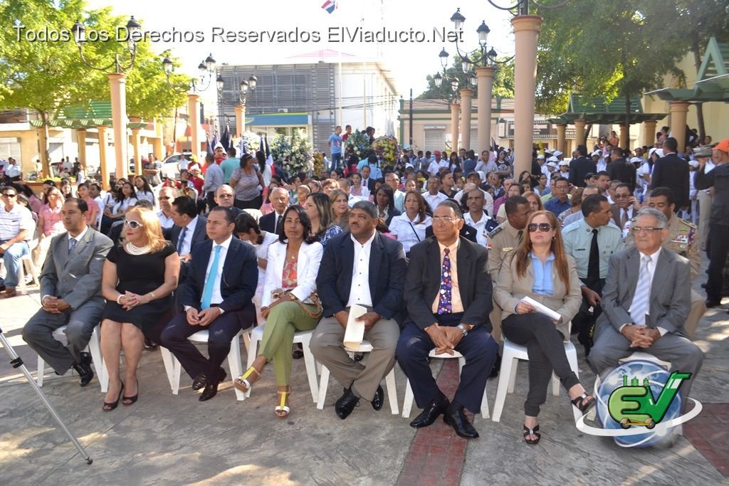 Asistentes en la celebración del 201 aniversario del natalicio de Juan Pablo Duarte